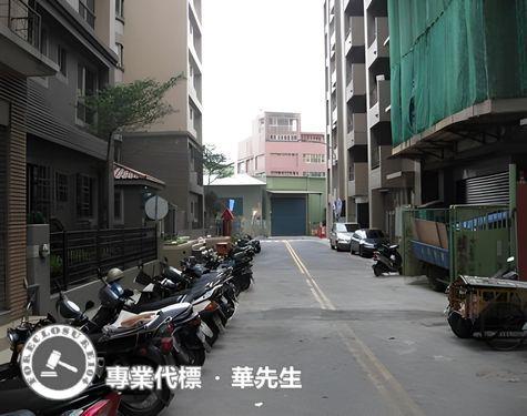 新北泰山華廈法拍-10