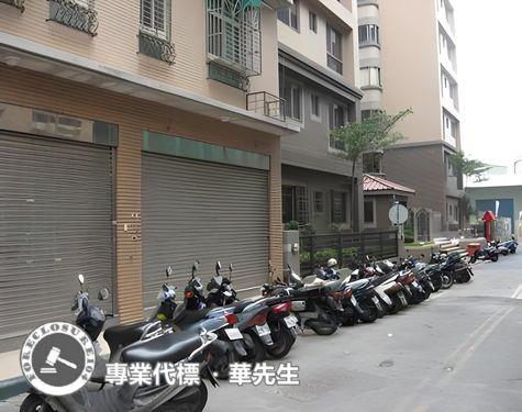 新北泰山華廈法拍-8